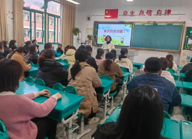 家长调整教育方式并进行心思干预后帮助学生大幅提升成果